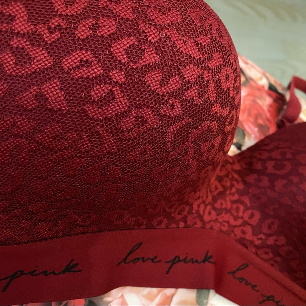 ❤️VS PINK BRALETTE❤️ - Picture 3 of 5